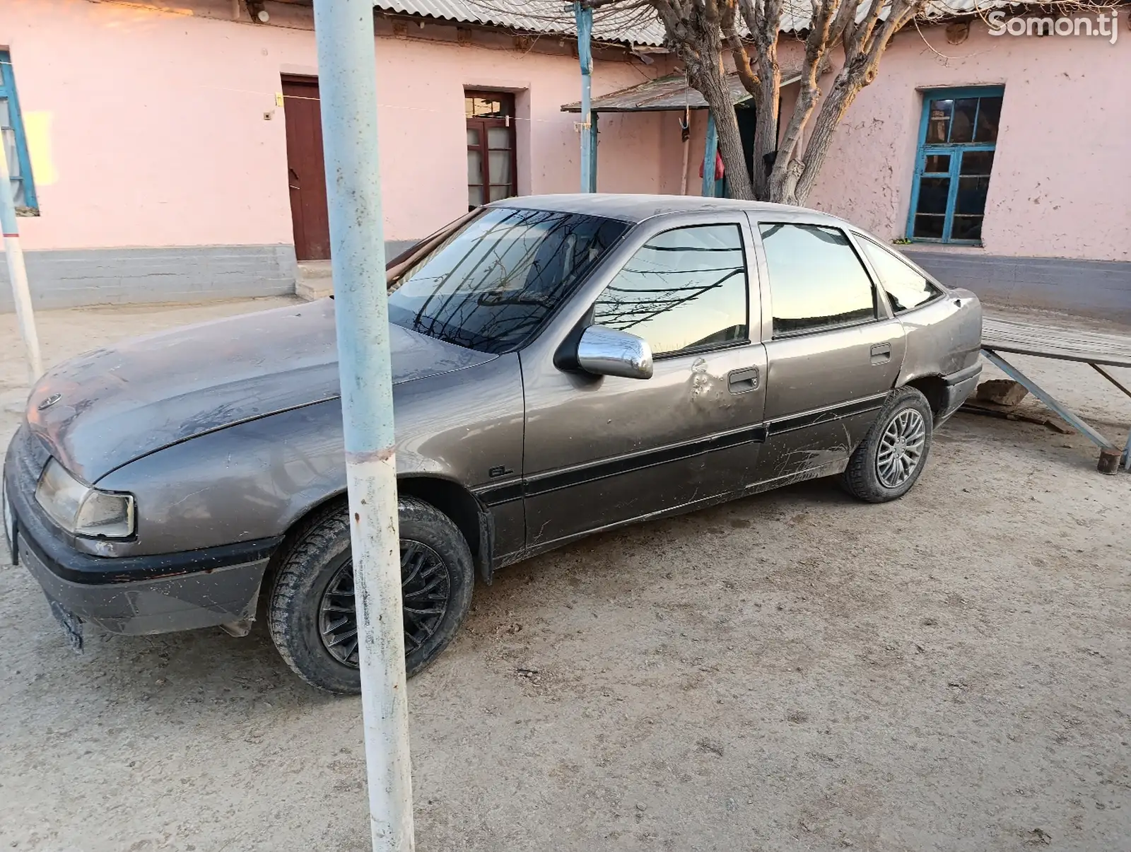 Opel Vectra A, 1990-1