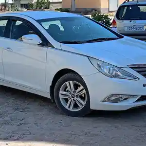 Hyundai Sonata, 2013