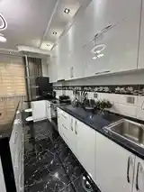 2-комн. квартира, 12 этаж, 60 м², центр-4