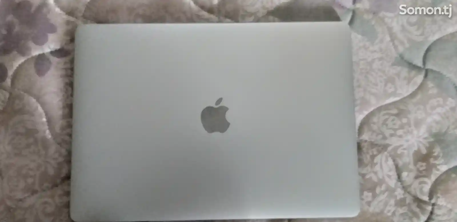 Ноутбук Apple Macbook Pro 13 2017 года-3