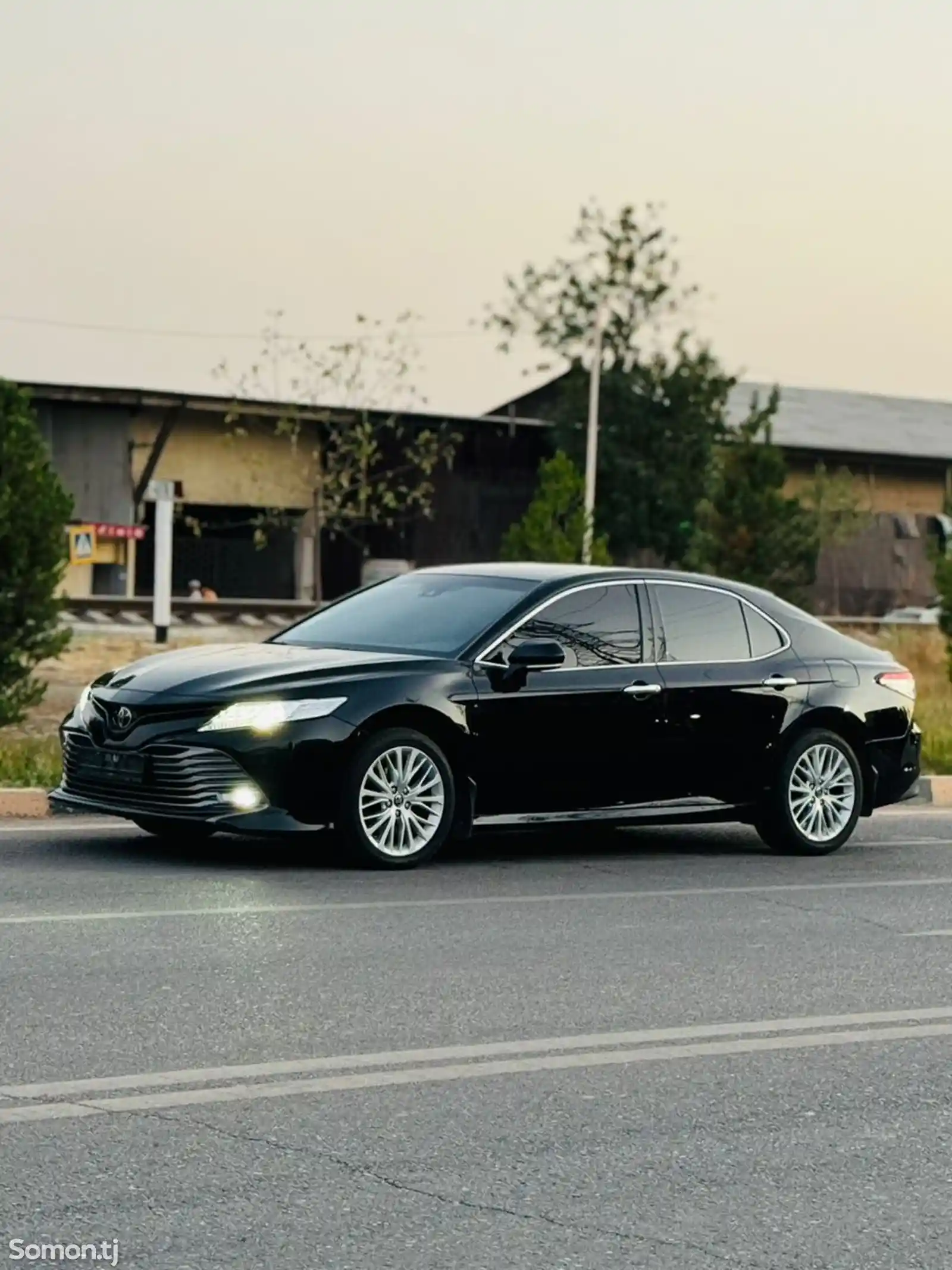 Toyota Camry, 2019-9