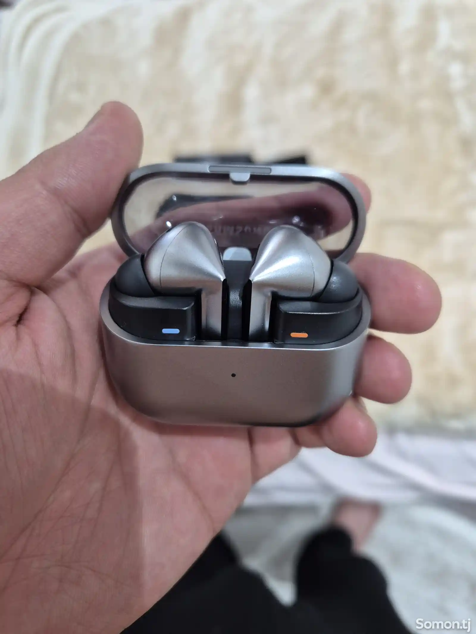 Беспроводные наушники Samsung Galaxy Buds3 Pro-1