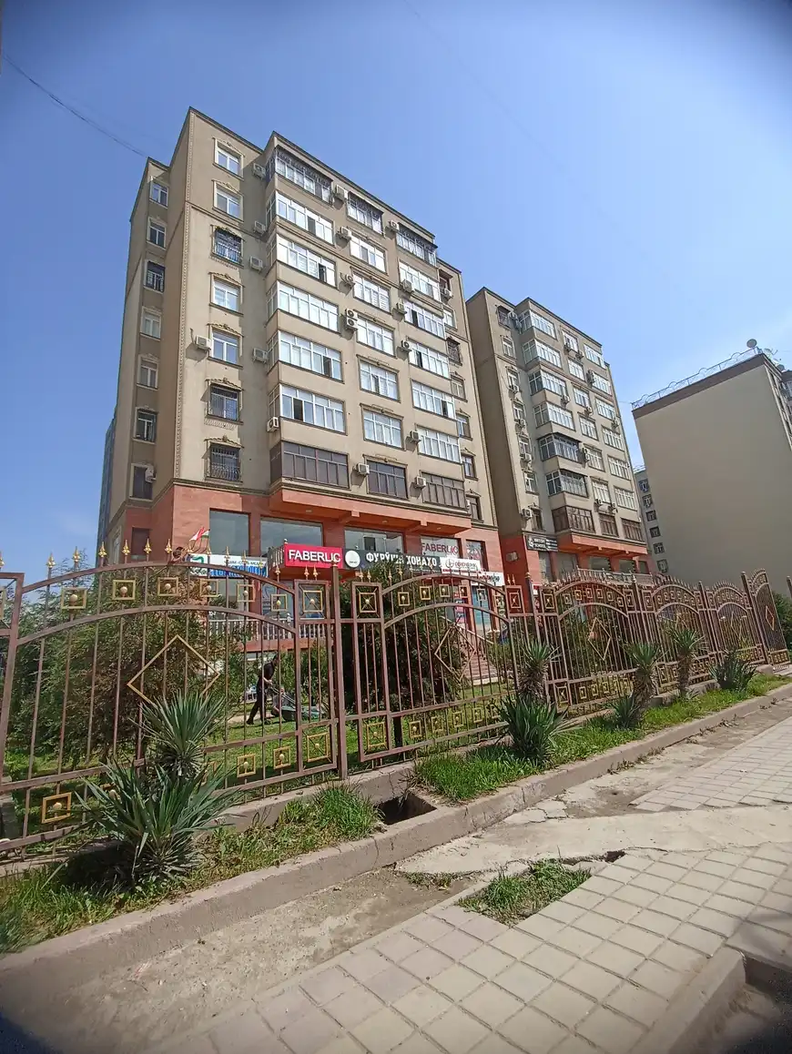 4-комн. квартира, 3 этаж, 142 м², 102 мкр 1 600 000 c. №11675113 в г.  Душанбе - 4-комнатные - Somon.tj бесплатные объявления куплю продам б/у