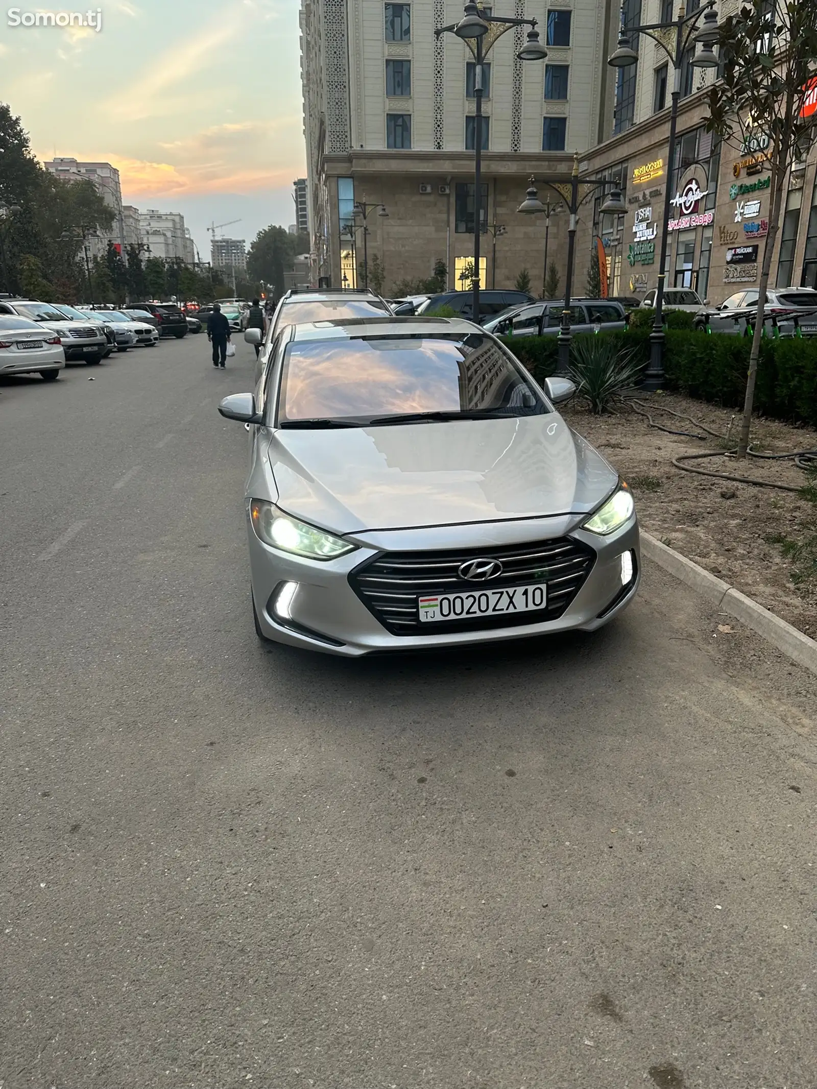 Hyundai Elantra, 2018-1