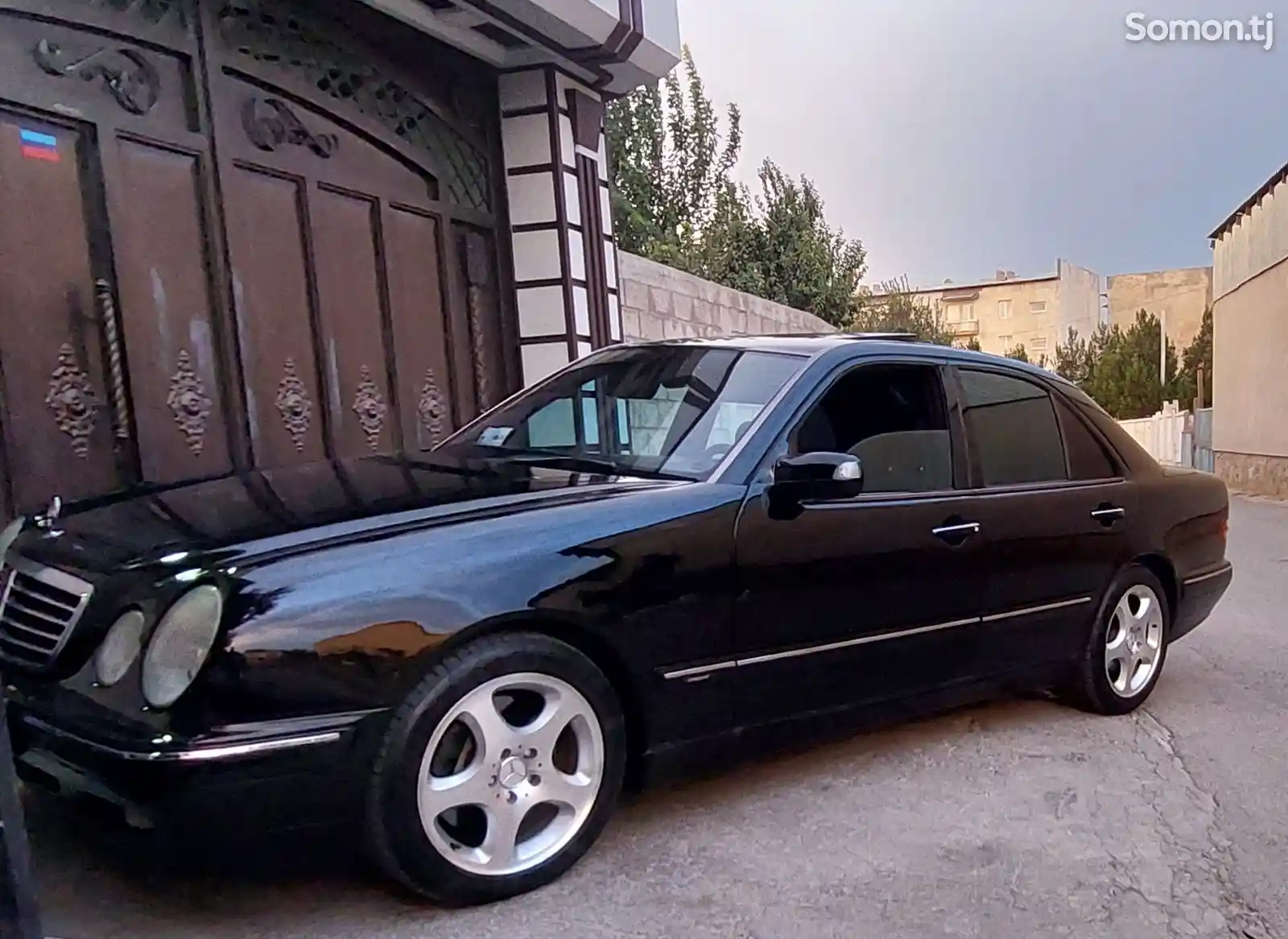 Mercedes-Benz E class, 2002-3