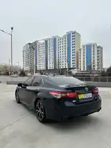 Toyota Camry, 2017-4