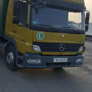Бортовой грузовик Mercedes-Benz Atego, 2011