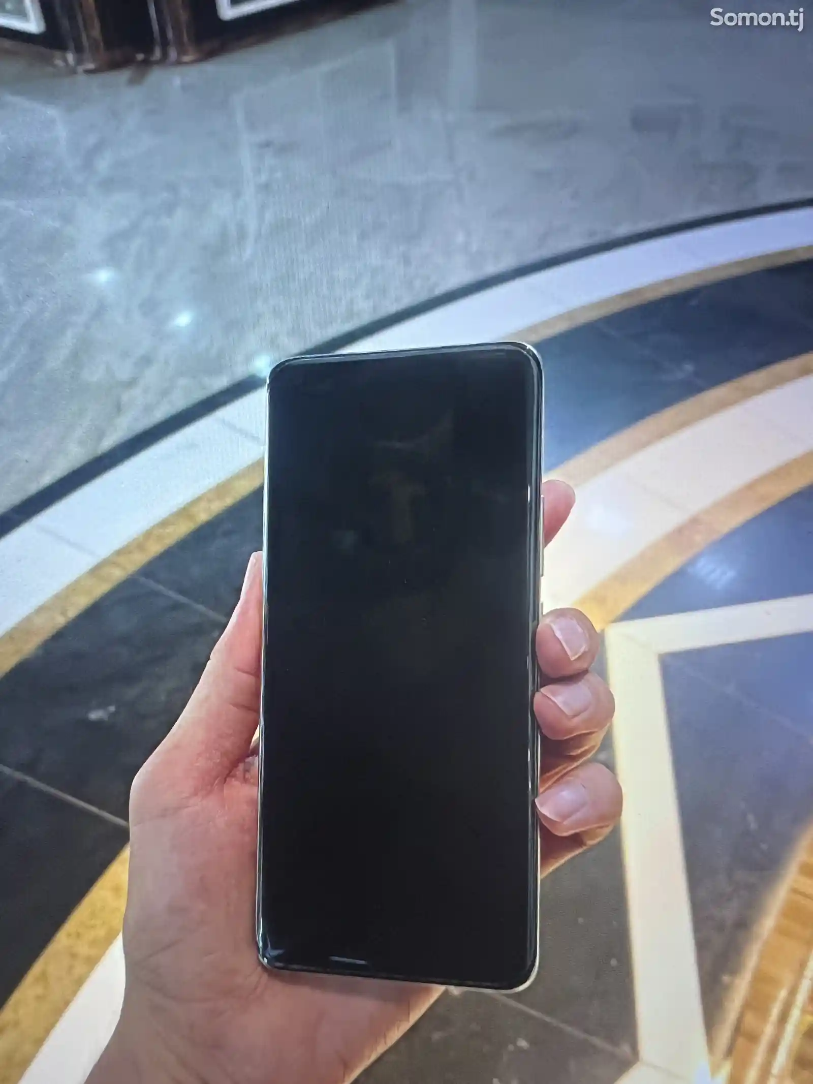 Телефон Xiaomi-3