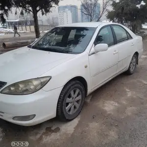 Toyota Camry, 2003