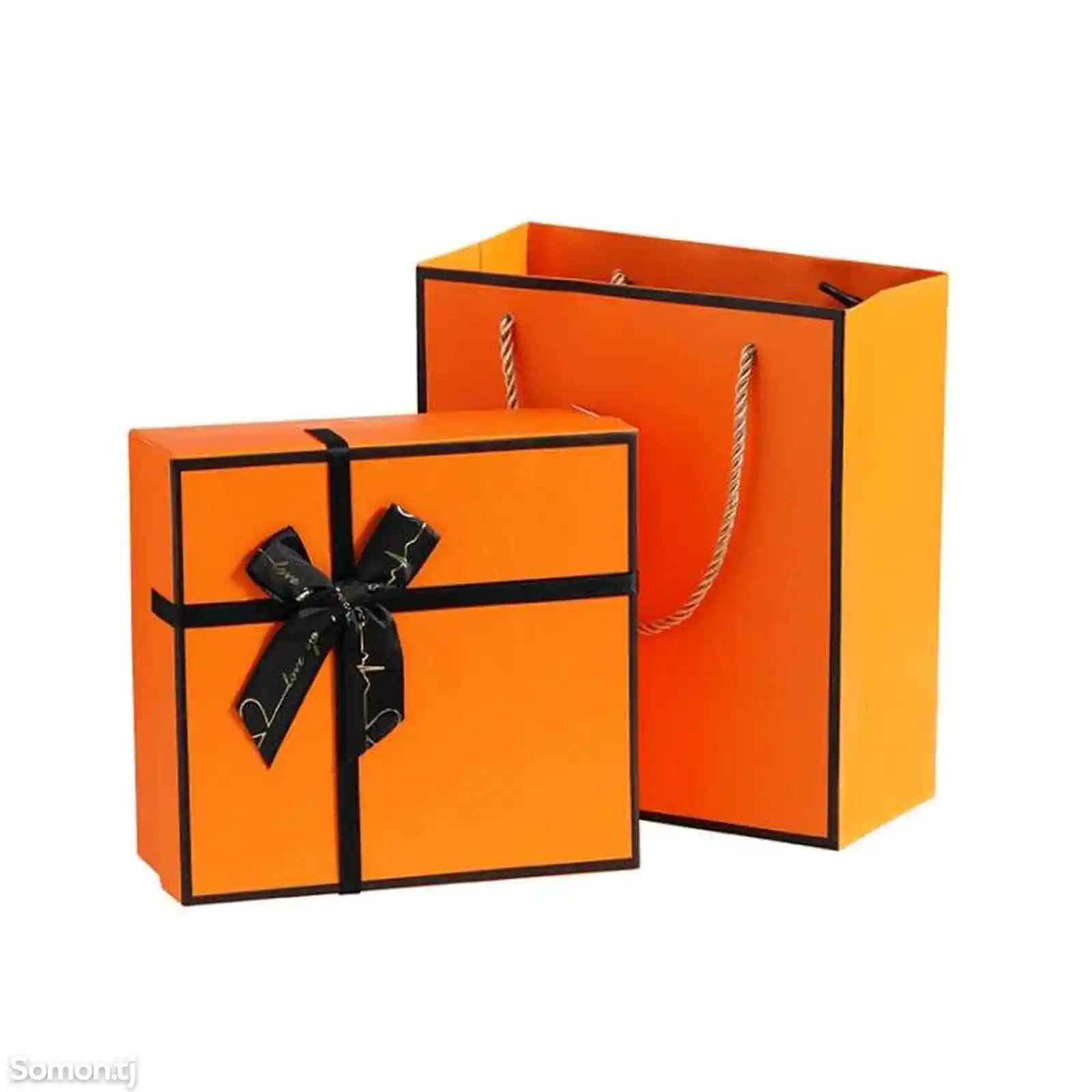 Подарочные коробки с пакетом-1