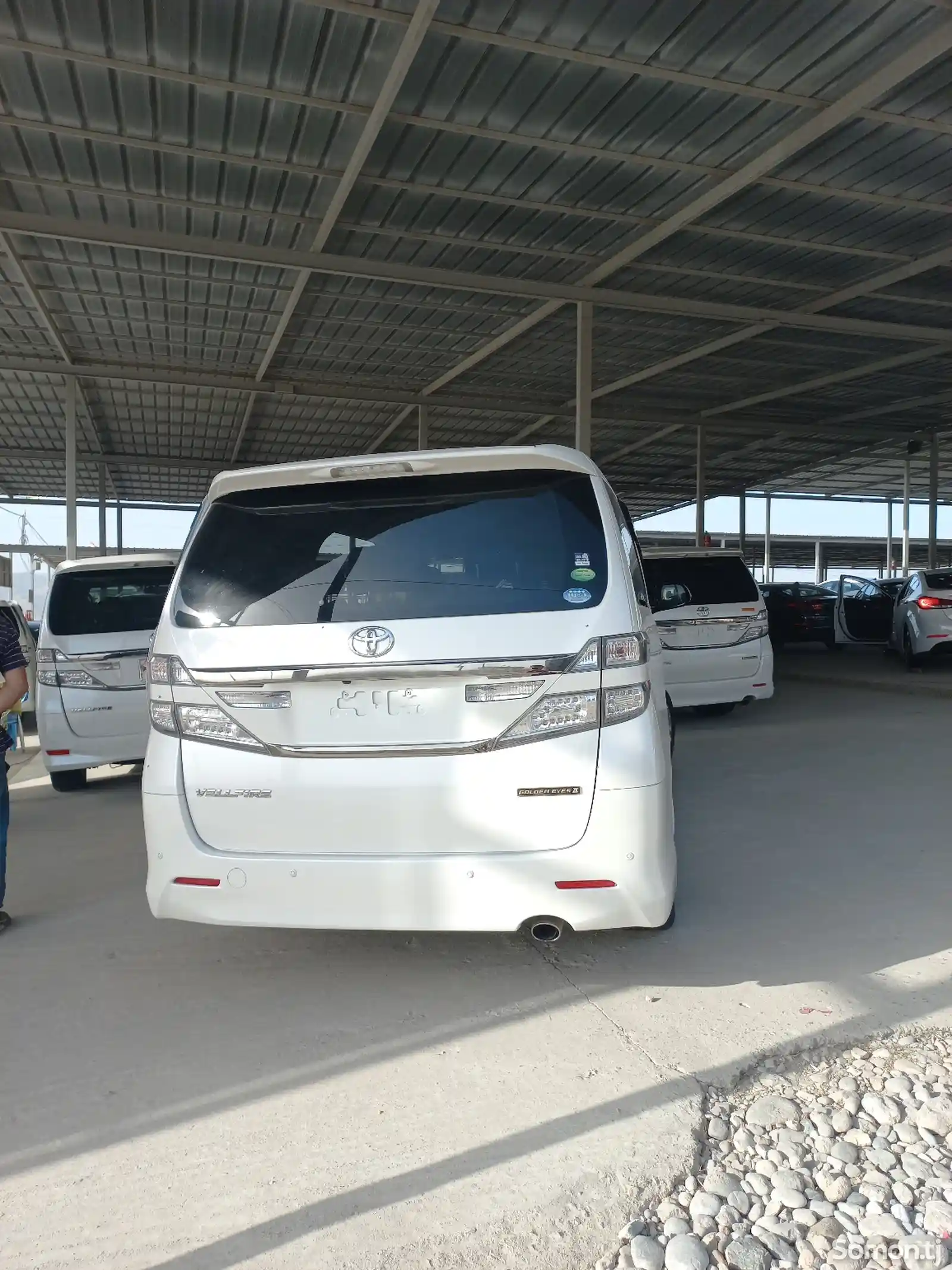 Toyota Vellfire, 2014-8