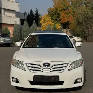 Toyota Camry, 2011