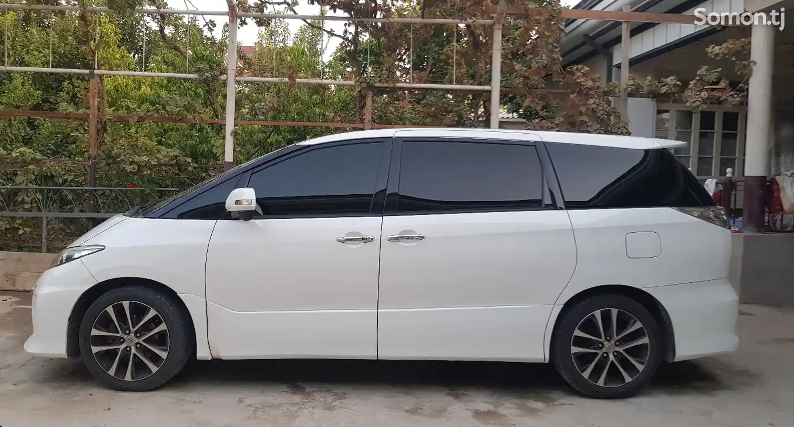 Toyota Estima, 2014-7