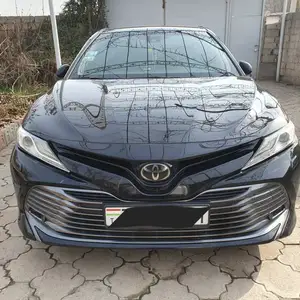 Toyota Camry, 2018