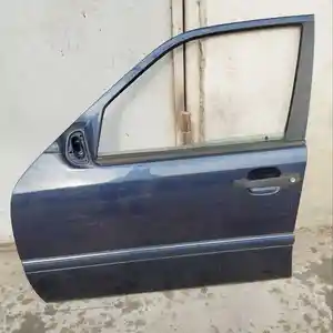 Передние двери от Mercedes Benz