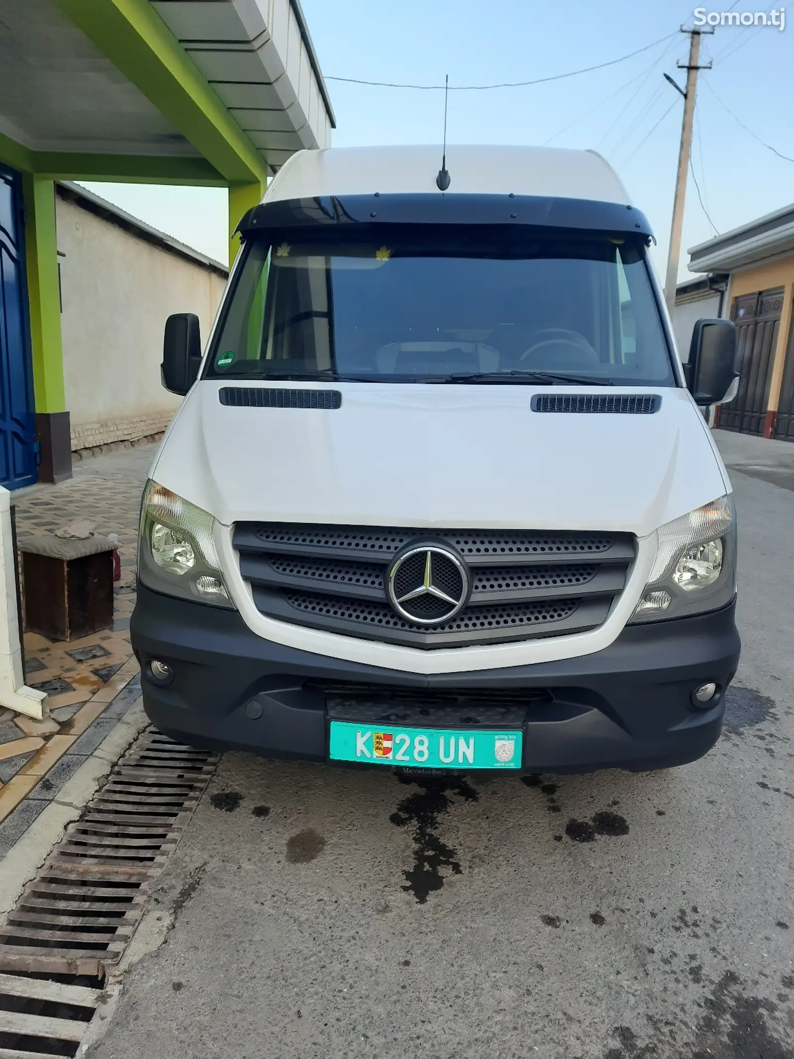 Микроавтобус Mercedes-Benz Sprinter-1