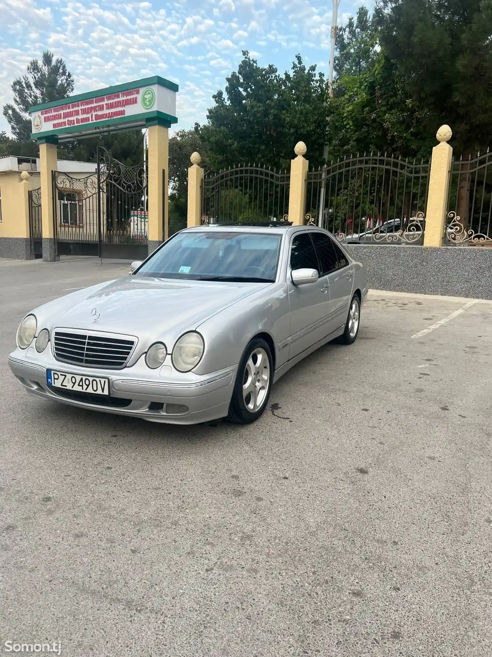 Mercedes-Benz E class, 2000-1