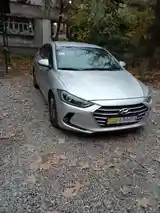 Hyundai Elantra, 2018-7