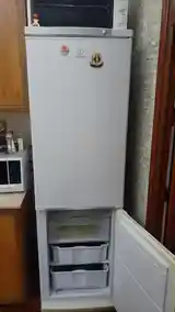 Холодильник Indesit-2