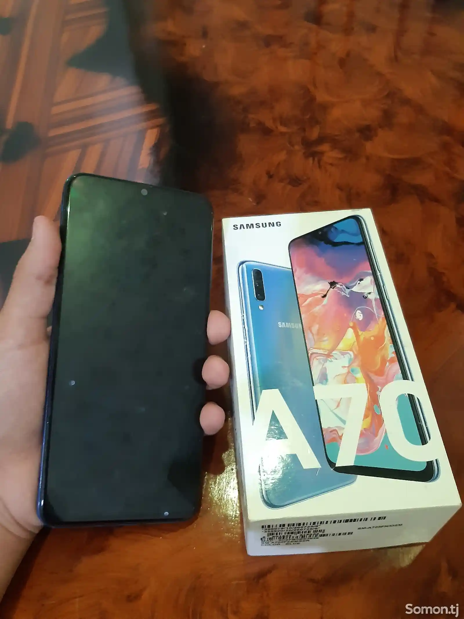 Samsung Galaxy A70-4