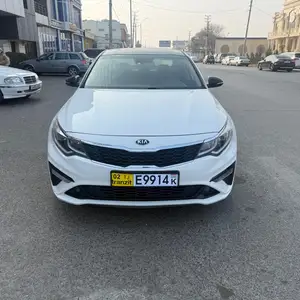 Kia K5, 2018