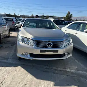 Toyota Camry, 2014