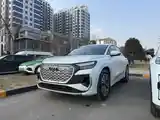 Audi Q4, 2025-14