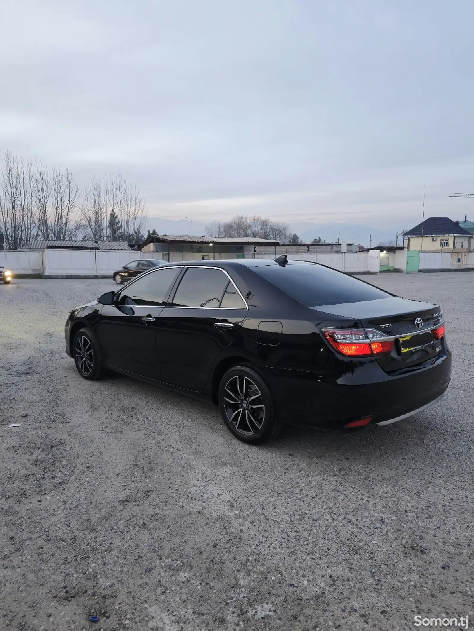 Toyota Camry, 2017-1