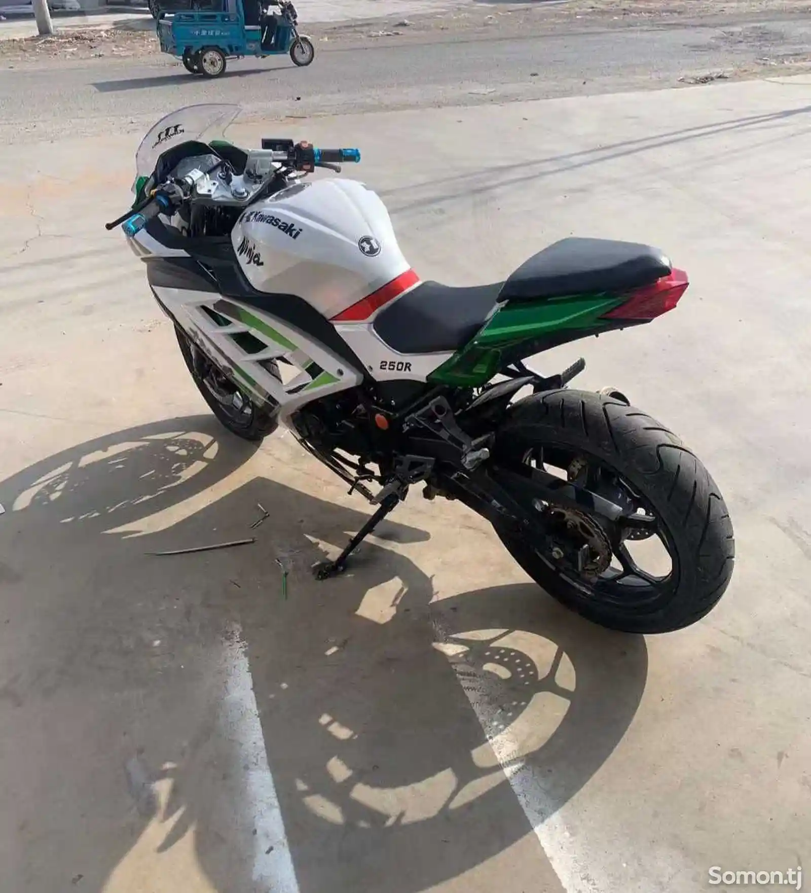Kawasaki ninja 250cc sport-4
