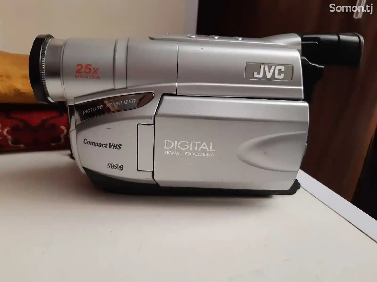 Видеокамера JVC-1