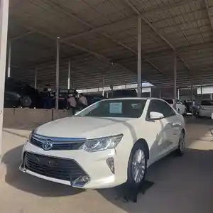 Toyota Camry, 2015