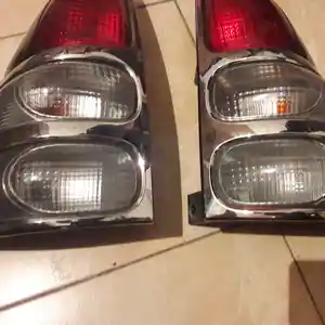 Задние фонари на Toyota Prado 120