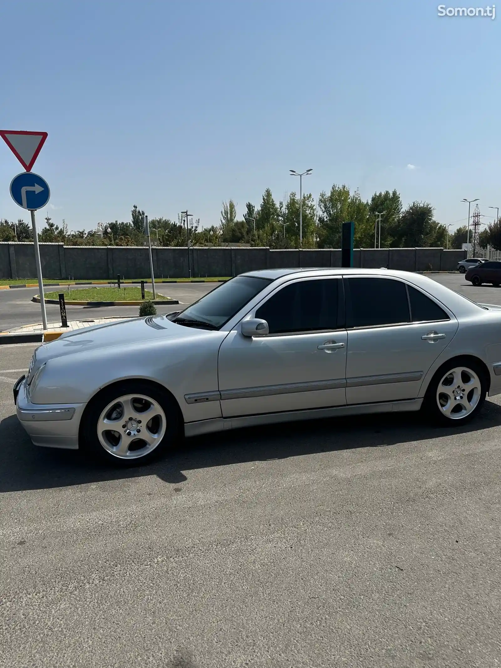 Mercedes-Benz E class, 2002-2