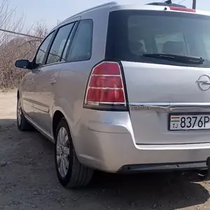 Opel Zafira, 2007