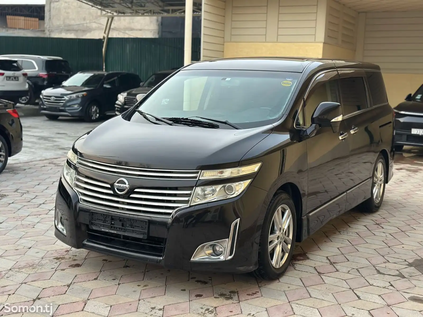 Nissan Elgrand, 2014-1