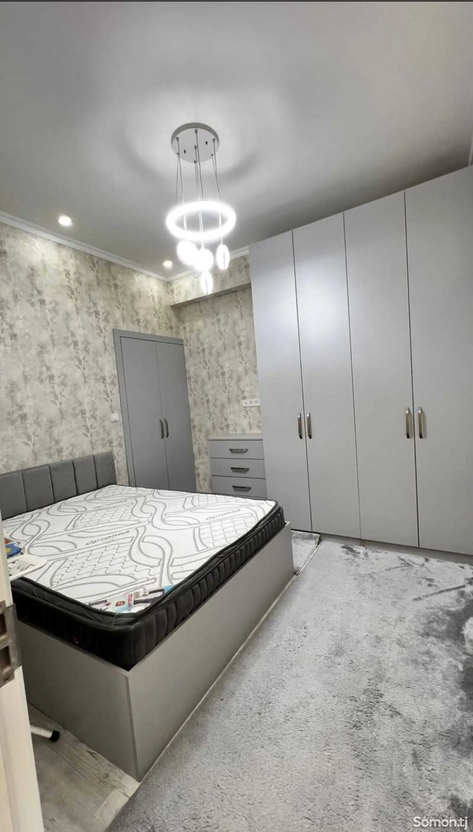 3-комн. квартира, 13 этаж, 70м², Голубой Экран-1