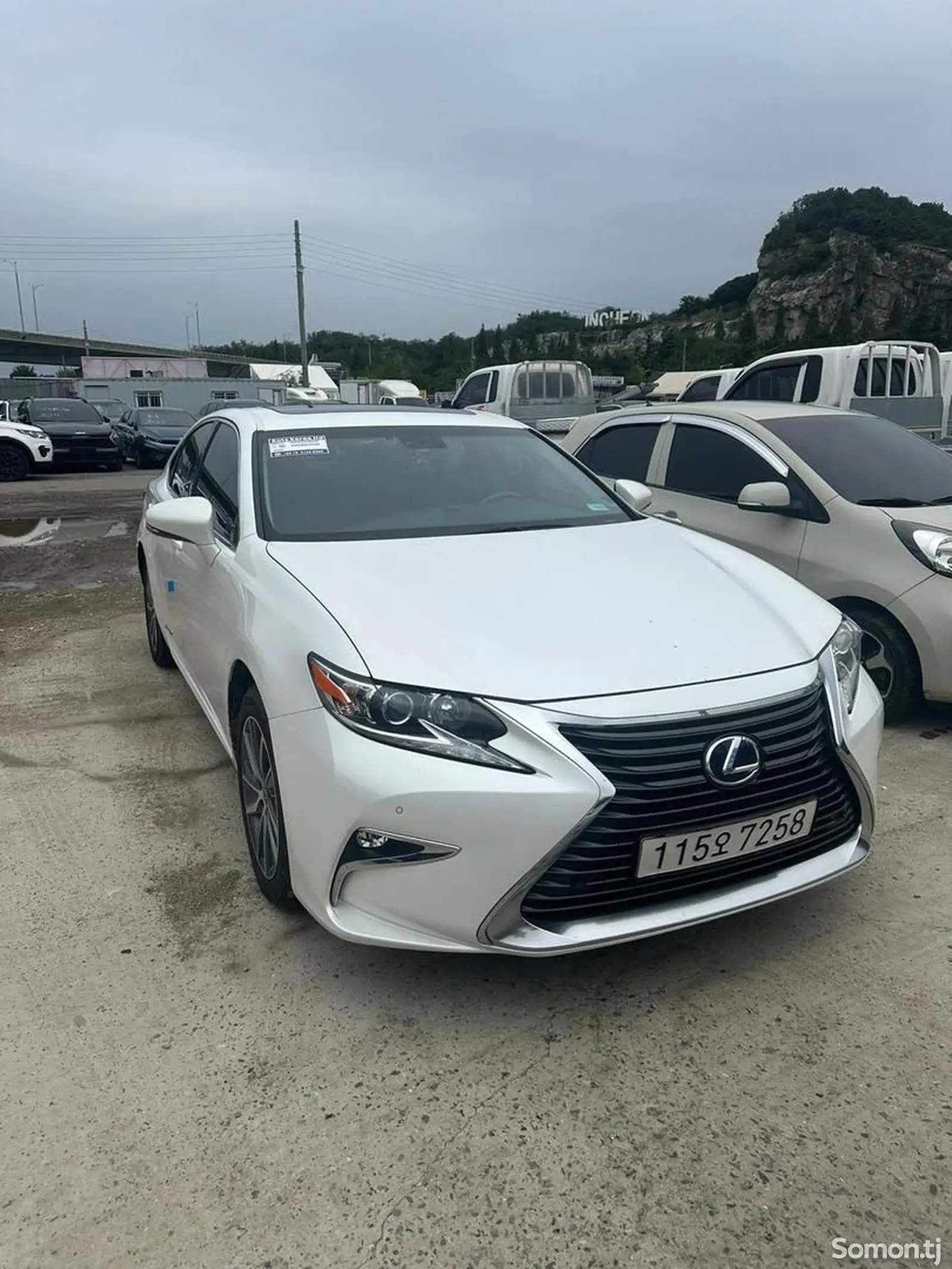 Lexus ES series, 2017-1