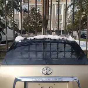 Заднее стекло от Toyota