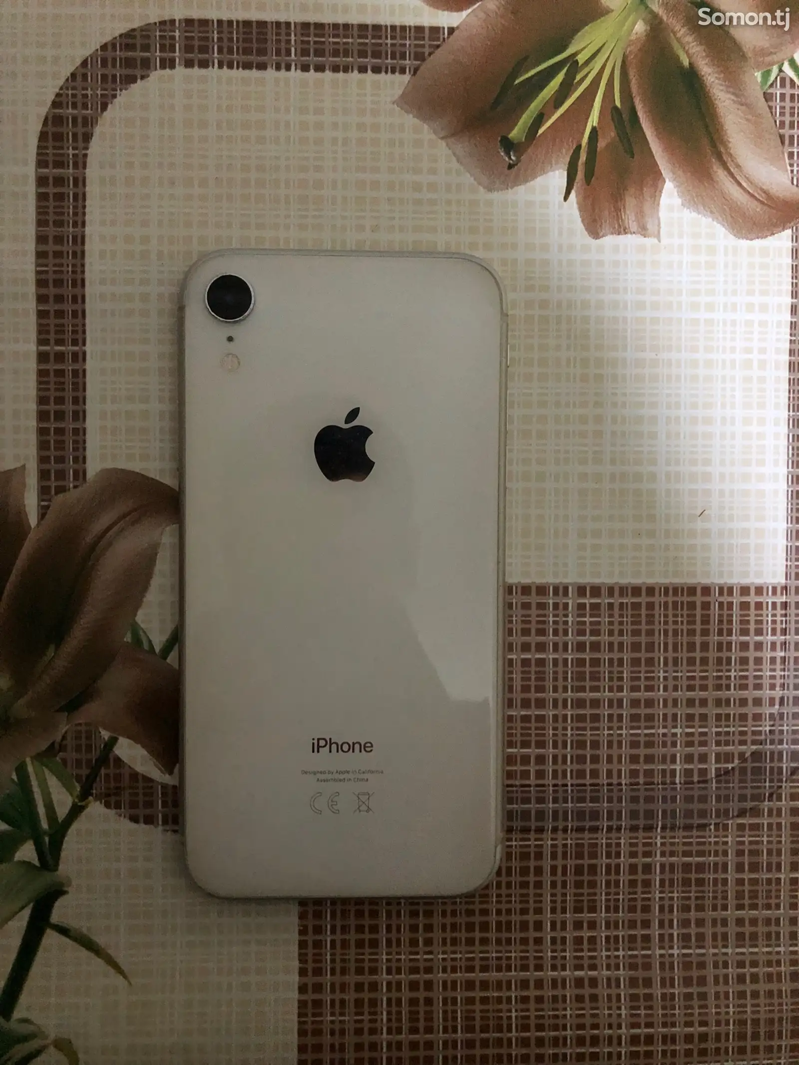 Apple iPhone Xr, 64 gb, White-1