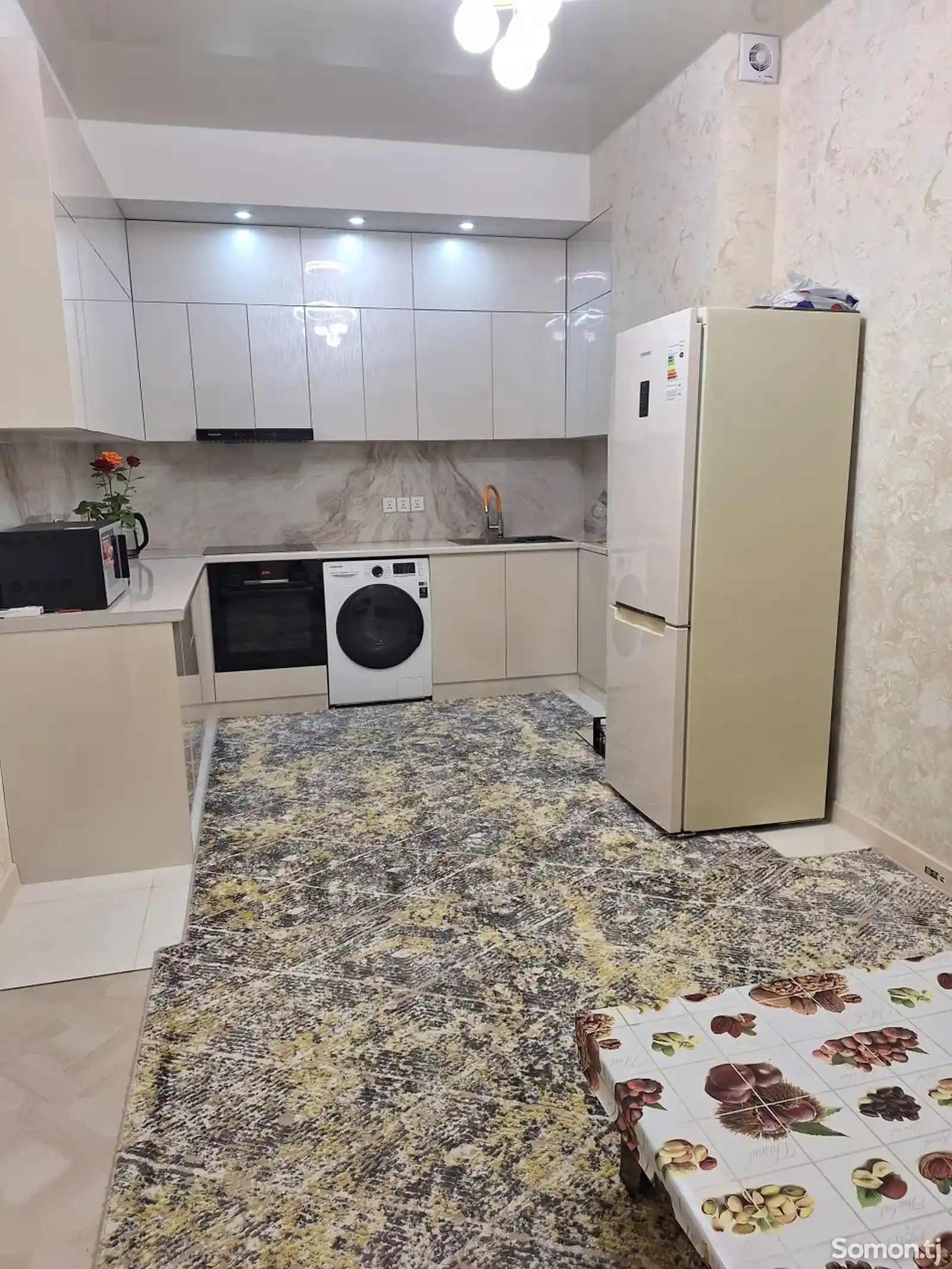 2-комн. квартира, 11 этаж, 90м², созидания-9