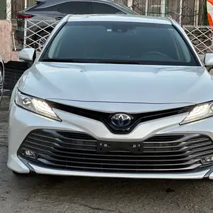 Toyota Camry, 2018