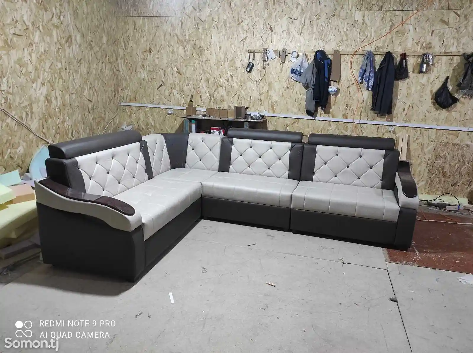 Угловой диван с подголовником-2
