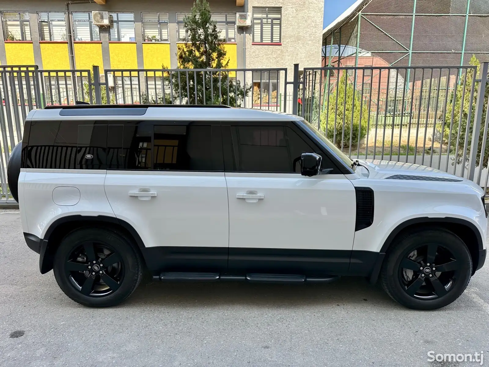 Land Rover Defender, 2023-3