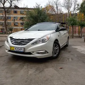 Hyundai Sonata, 2011