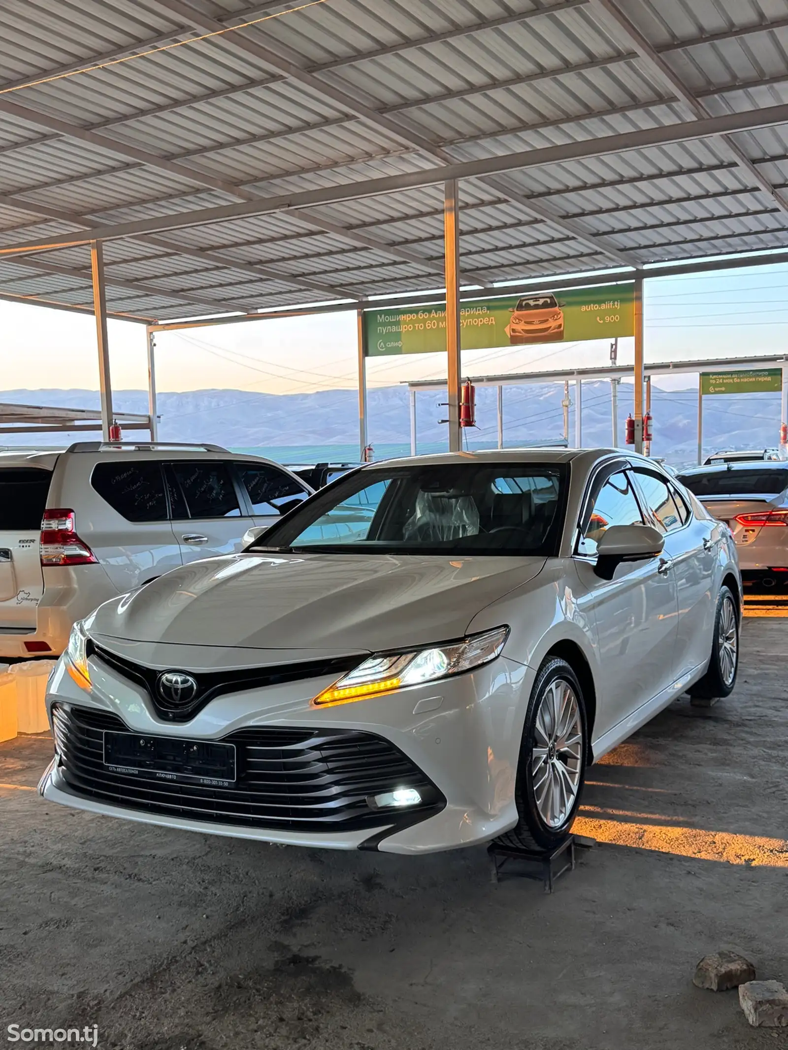 Toyota Camry, 2020-3