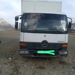 Бортовой грузовик Mercedes-Benz Atego, 2000