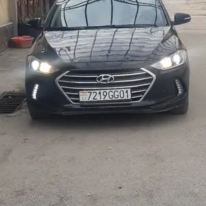 Hyundai Elantra, 2017