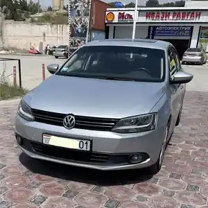 Volkswagen Jetta, 2013