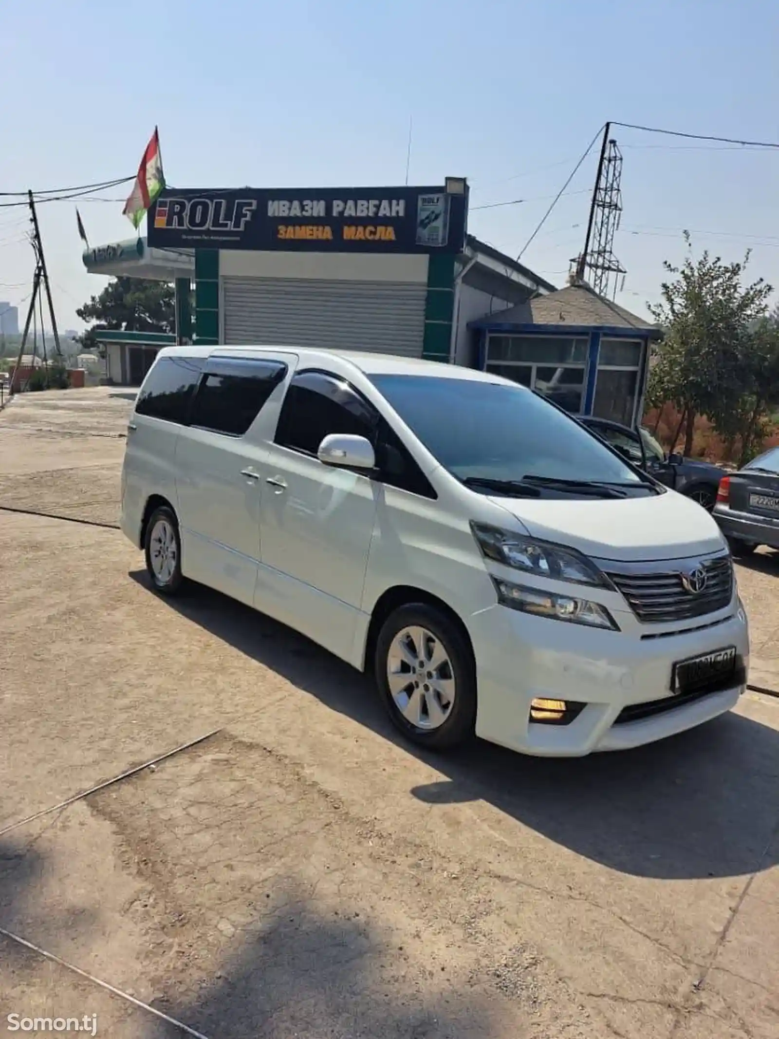 Toyota Vellfire, 2009-4