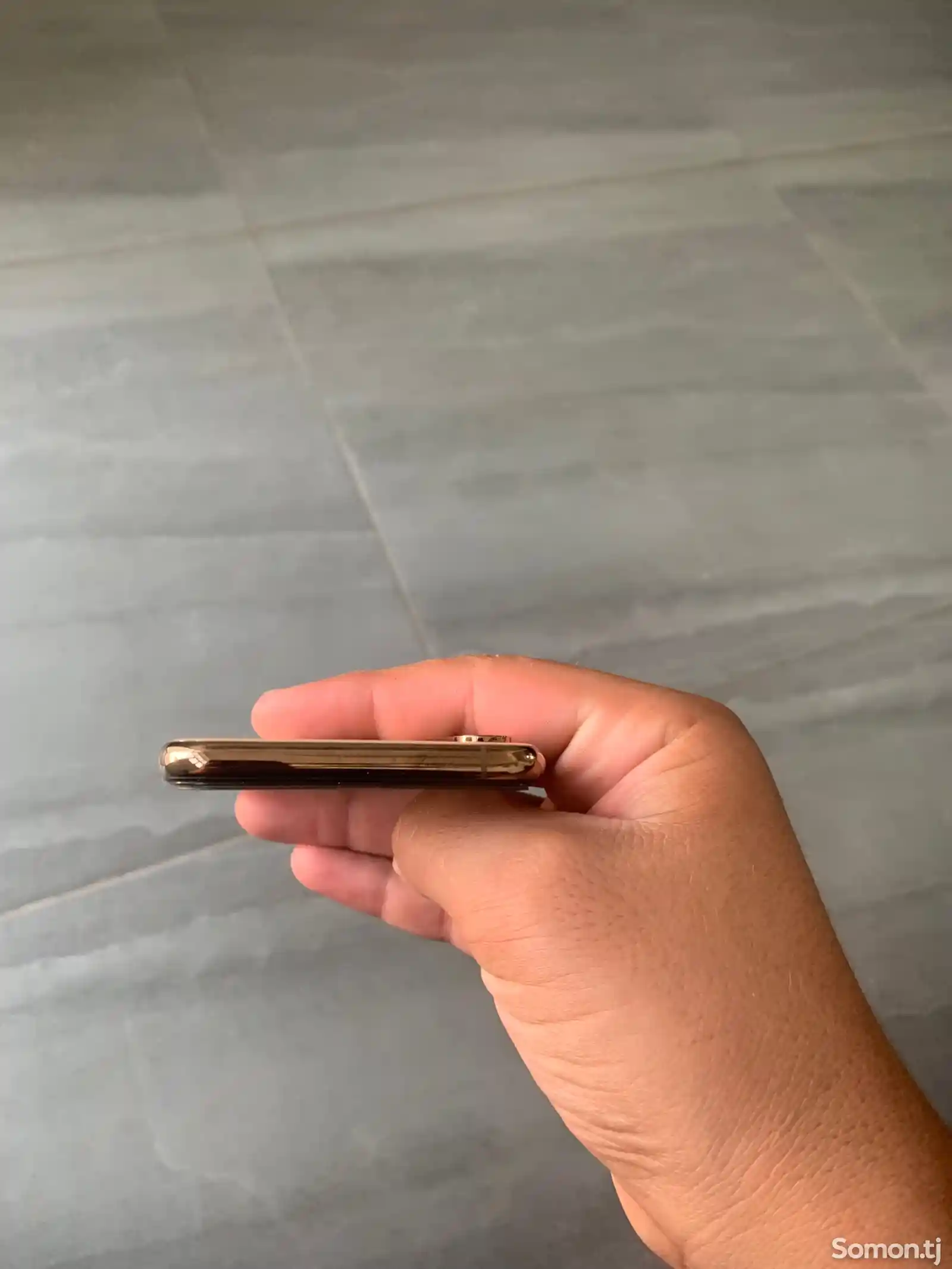 Apple iPhone Xs, 64 gb, Gold-1